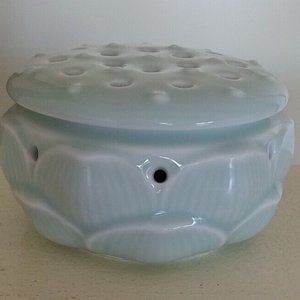 Longquan Kiln Porcelain Celadon Glaze Lotus Incense Burner -New